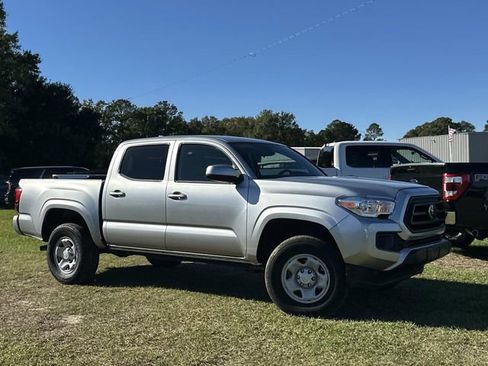 Used 2023 Toyota Tacoma SR image 10