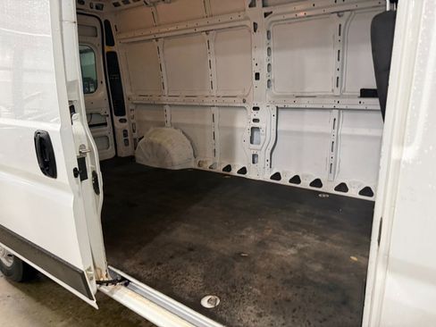 Used 2022 RAM ProMaster 2500 FWD image 7