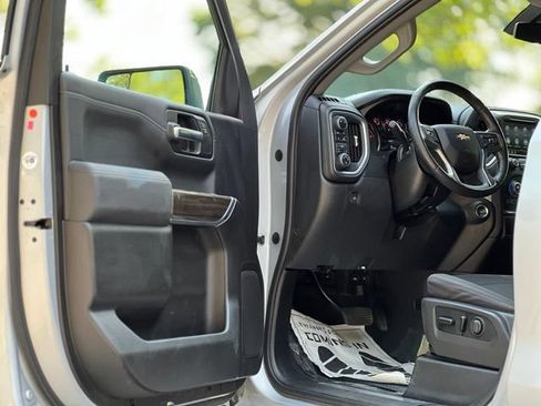 Used 2019 Chevrolet Silverado 1500 LT w/ All-Star Edition AWD/4WD image 9