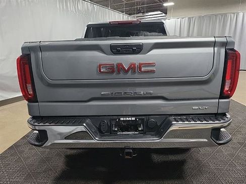 Certified 2025 GMC Sierra 1500 SLT image 8