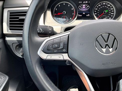 Used 2020 Volkswagen Atlas Cross Sport SE FWD image 18