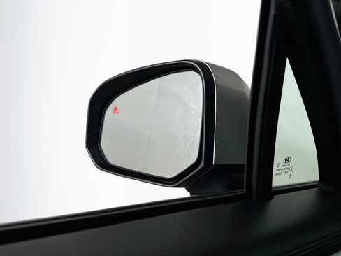 Used 2026 Hyundai Santa Fe SEL FWD image 16