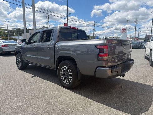 Certified 2023 Nissan Frontier SV w/ SV Convenience Package AWD/4WD image 7