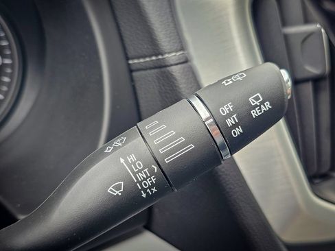 Used 2023 GMC Terrain SLT w/ Infotainment Package II AWD/4WD image 22