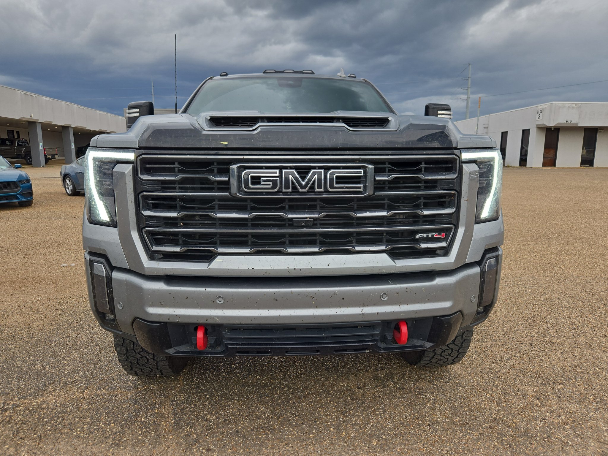 Used 2024 GMC Sierra 2500 AT4 w/ AT4 Premium Plus Package AWD/4WD image 8