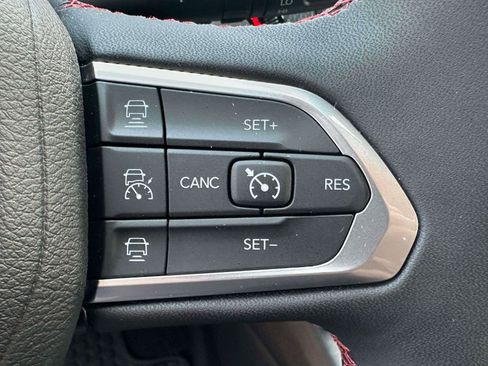 Used 2025 Jeep Compass Trailhawk w/ Trailhawk Elite Group AWD/4WD image 21