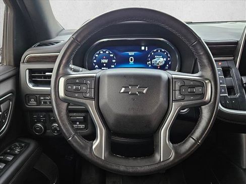 Used 2022 Chevrolet Tahoe Z71 w/ Luxury Package image 11