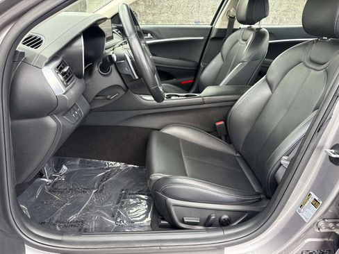 Used 2023 Genesis G70 2.0T image 29