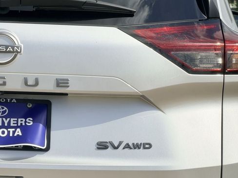 Used 2024 Nissan Rogue SV AWD/4WD image 10
