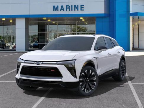 New 2025 Chevrolet Blazer EV RS image 6