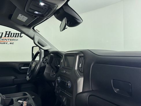 Used 2025 Chevrolet Silverado 3500 W/T image 28