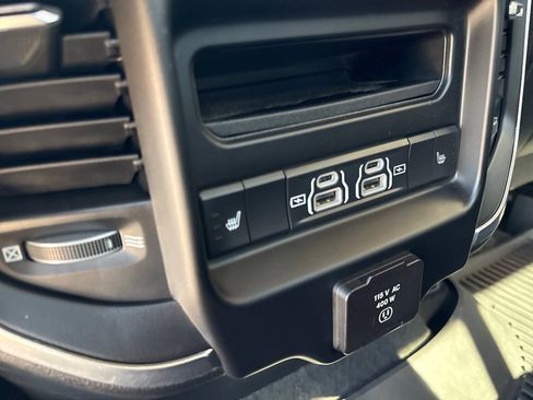 Used 2021 RAM 1500 Laramie image 5