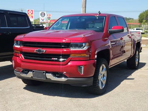 Used 2018 Chevrolet Silverado 1500 LT w/ All Star Edition image 4
