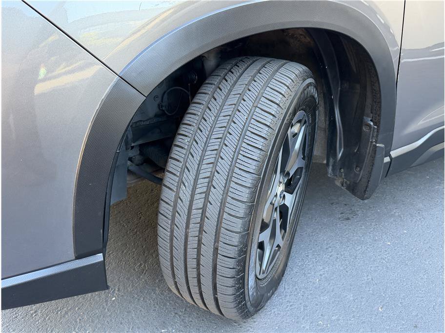 Used 2020 Subaru Forester Premium AWD/4WD image 28