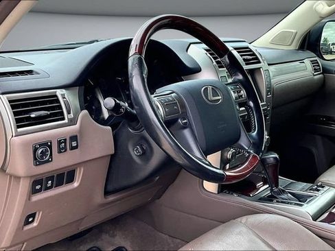 Used 2016 Lexus GX 460 w/ Premium Package AWD/4WD image 15