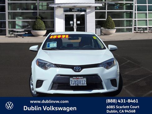 Used 2015 Toyota Corolla LE w/ Body Protection Package #2 FWD image 2