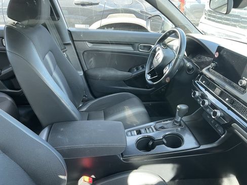 Used 2025 Honda Civic Sport image 6