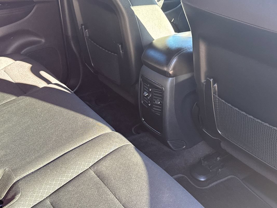Used 2018 Jeep Grand Cherokee Laredo AWD/4WD image 24