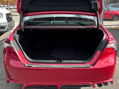 Used 2022 Toyota Camry SE w/ Audio Upgrade Package image 8