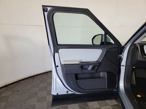 Used 2023 Rivian R1S Adventure AWD/4WD image 16