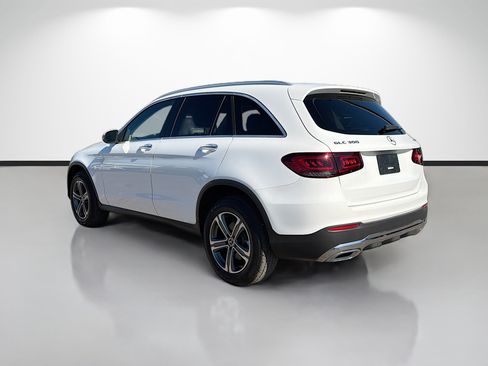 Used 2020 Mercedes-Benz GLC 300 4MATIC w/ Multimedia Package image 5