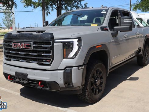 Used 2025 GMC Sierra 2500 AT4 w/ AT4 Premium Plus Package AWD/4WD image 8