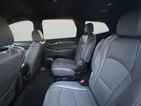 Used 2022 Buick Enclave Essence w/ Sport Touring Edition image 16