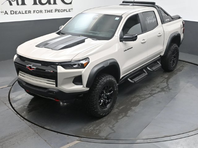 New 2026 Chevrolet Colorado ZR2 w/ Midnight Edition AWD/4WD image 23
