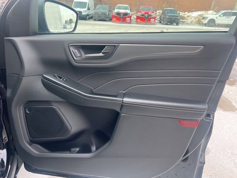 Used 2023 Ford Escape Active image 10