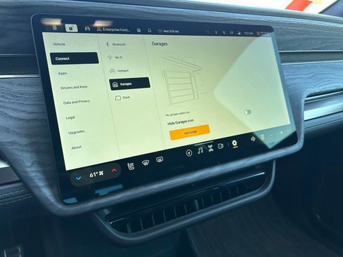 Used 2022 Rivian R1T Adventure image 25