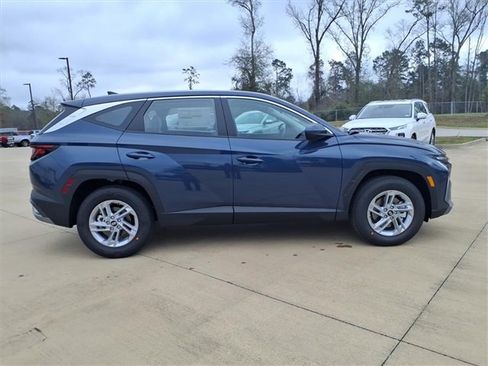 New 2026 Hyundai Tucson SE image 2