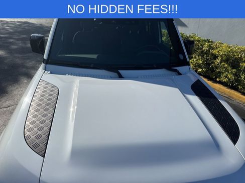 Used 2023 Land Rover Defender 110 S image 9