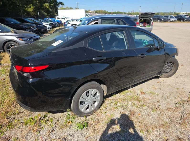Used 2025 Nissan Versa S w/ Trunk Package FWD image 3
