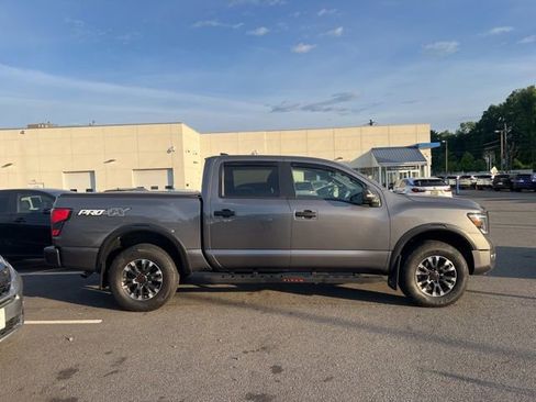 Used 2024 Nissan Titan PRO-4X w/ Pro-4x Convenience Package AWD/4WD image 4