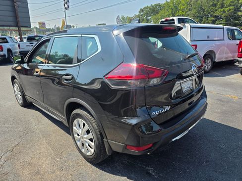 Used 2020 Nissan Rogue S FWD image 7