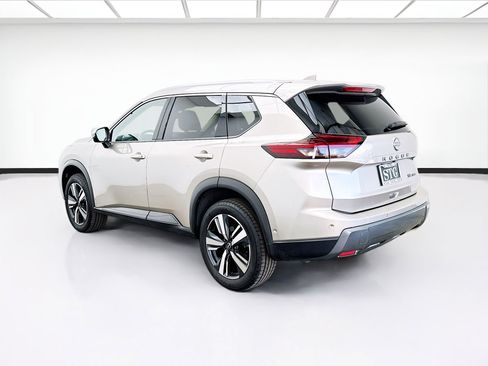 Used 2024 Nissan Rogue SL image 6