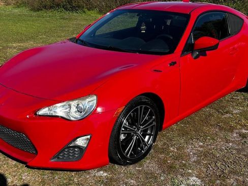 Used 2016 Scion FR-S image 2