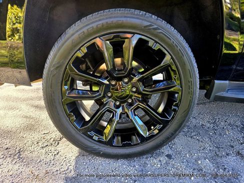 Used 2018 Chevrolet Suburban LT image 91