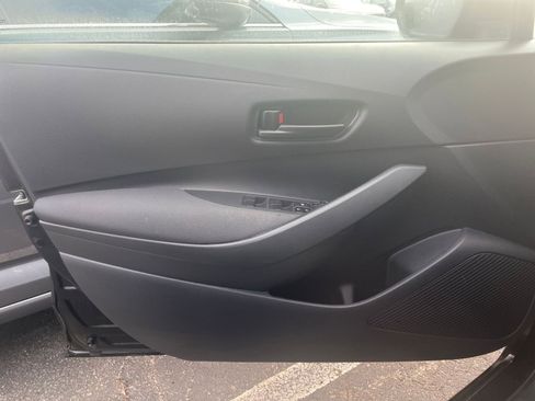Used 2025 Toyota Corolla LE image 20