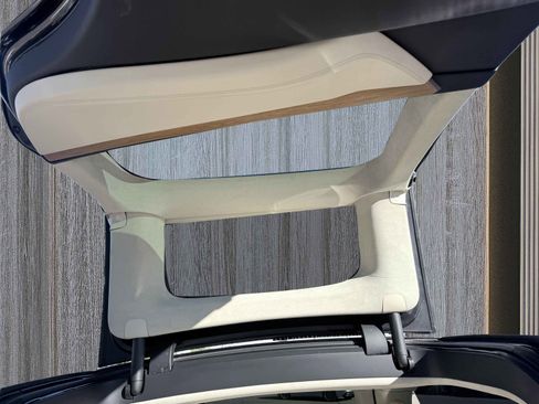 Used 2019 Tesla Model X 75D image 37