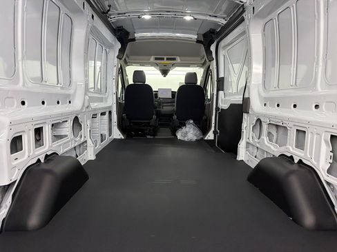 New 2026 Ford Transit 250 148 Medium Roof image 29