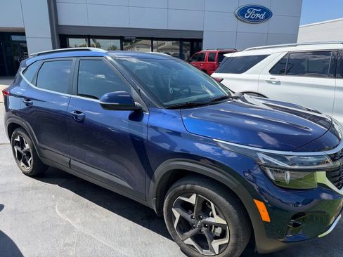 Used 2024 Kia Seltos EX FWD image 1