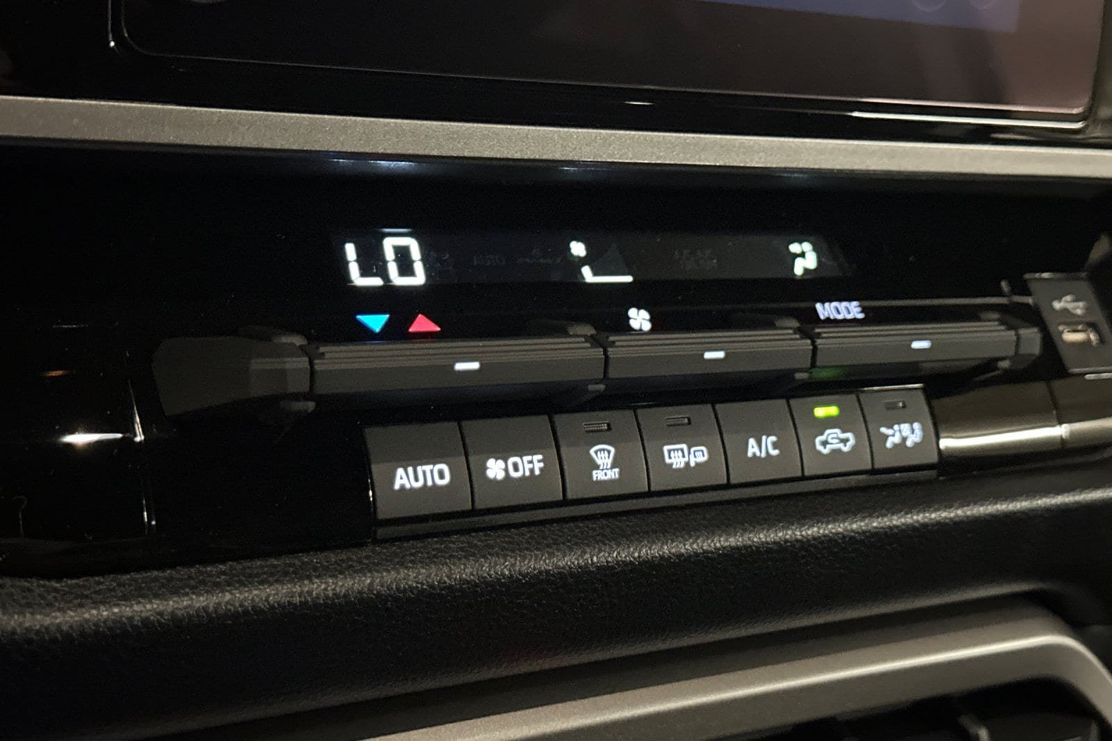 New 2026 Toyota Tundra SR5 w/ SR5 Convenience Package RWD image 22