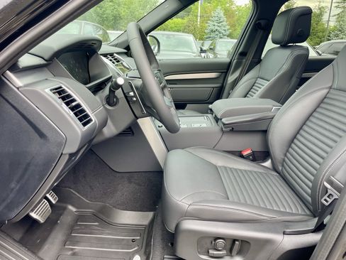 New 2026 Land Rover Discovery Limited Edition AWD/4WD image 14