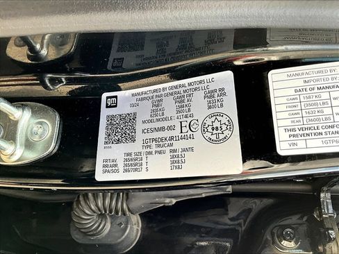 Used 2024 GMC Canyon AT4 w/ Canyon Safety Plus Package AWD/4WD image 21