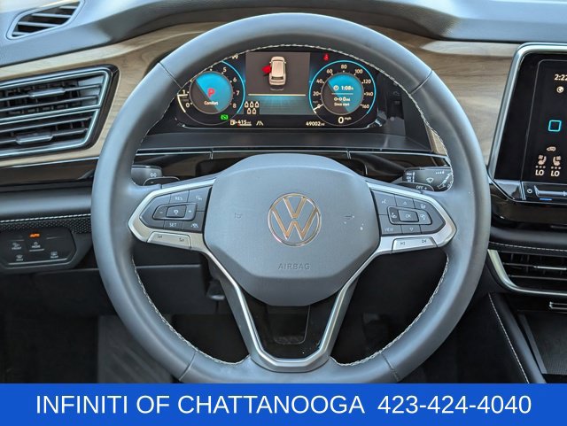 Used 2024 Volkswagen Atlas SE w/ Black Wheel Package FWD image 24