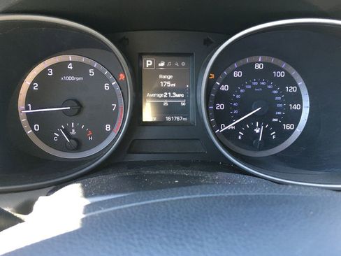 Used 2018 Hyundai Santa Fe Sport AWD/4WD image 2