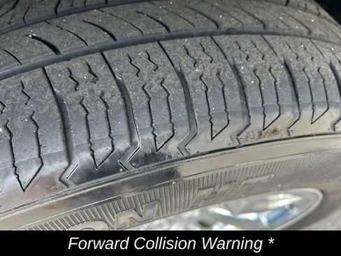 Used 2022 RAM 1500 Laramie AWD/4WD image 13