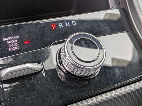 Used 2025 Jeep Grand Cherokee Limited image 29