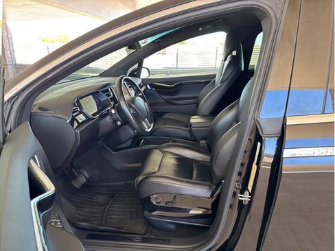 Used 2016 Tesla Model X 90D image 10